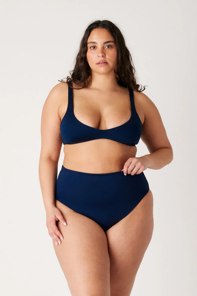The Plunge Scoop Top - Soft Navy